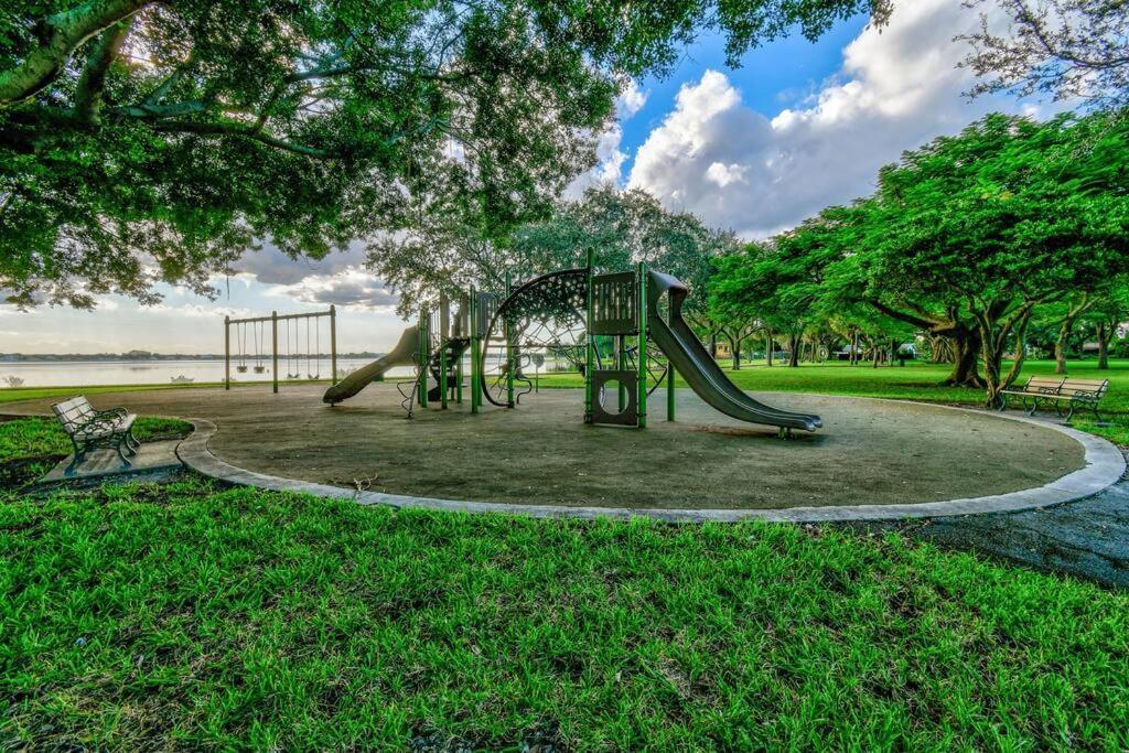 Tropical Beach & Lakefront Home West Palm Beach Exteriér fotografie